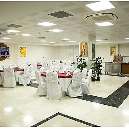 Hotel Guenturpark 3*